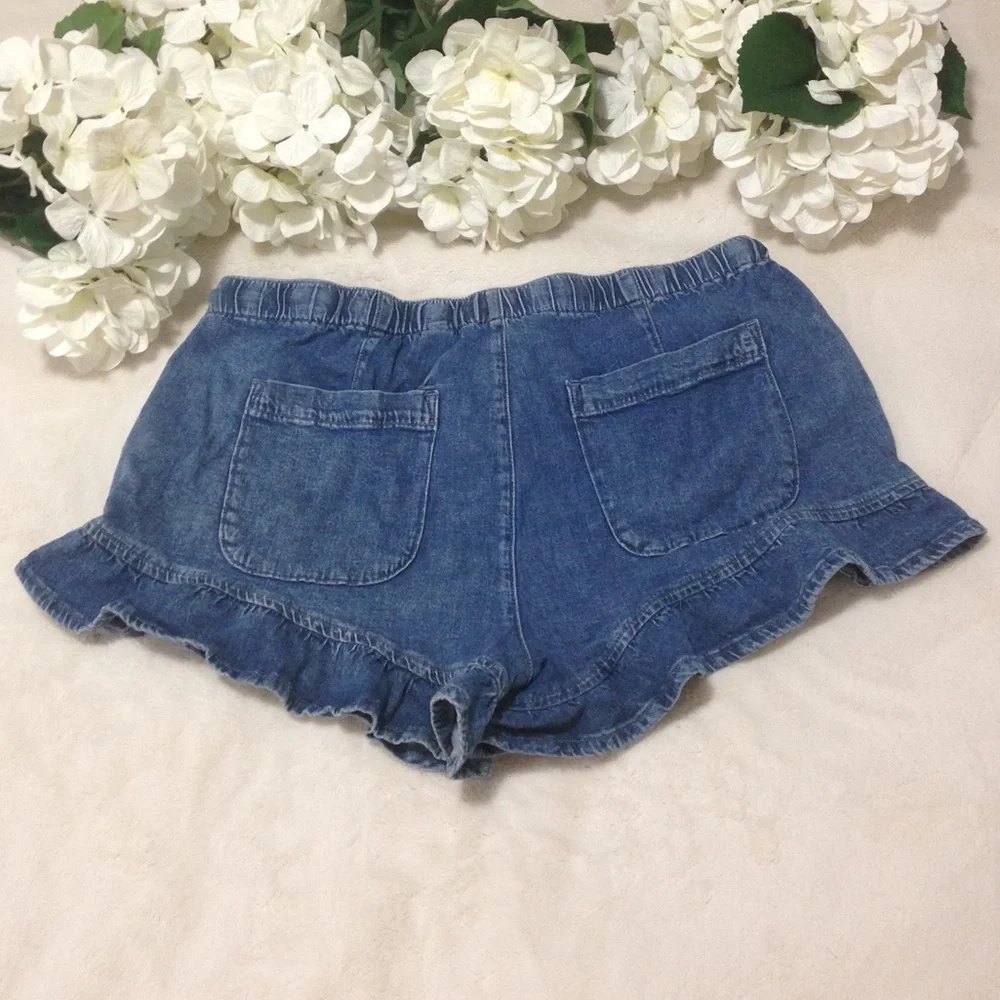 American Eagle Denim Ruffled Hem Shorts - Picture 6 of 9